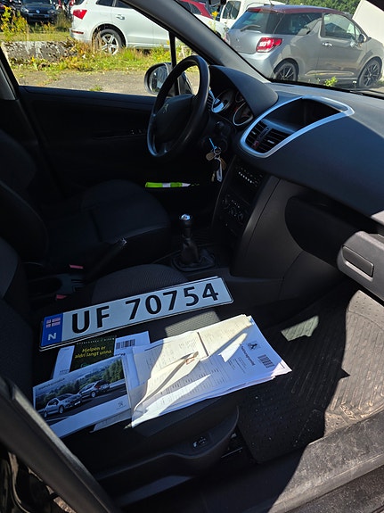 Peugeot 207 9 of 26