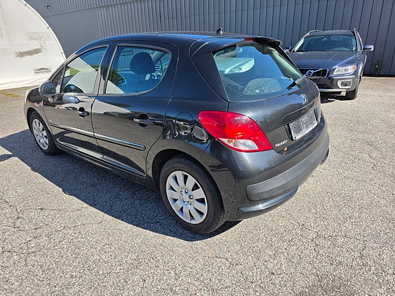 Peugeot 207 4 of 26