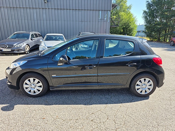 Peugeot 207 3 of 26