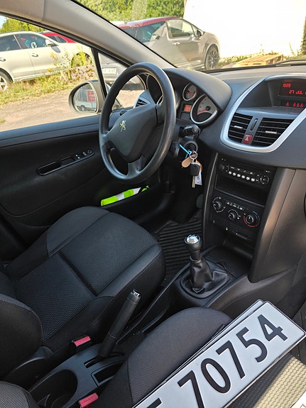 Peugeot 207 10 of 26