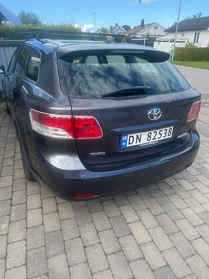 Toyota Avensis 5 of 5