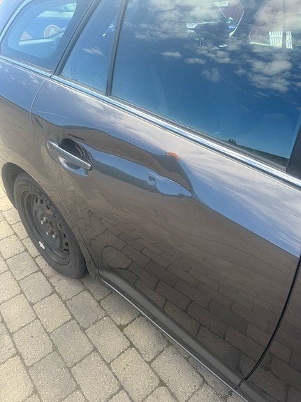 Toyota Avensis 4 of 5