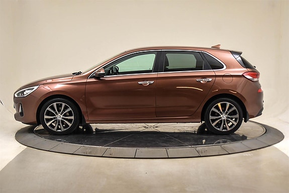 Hyundai i30 2 of 26