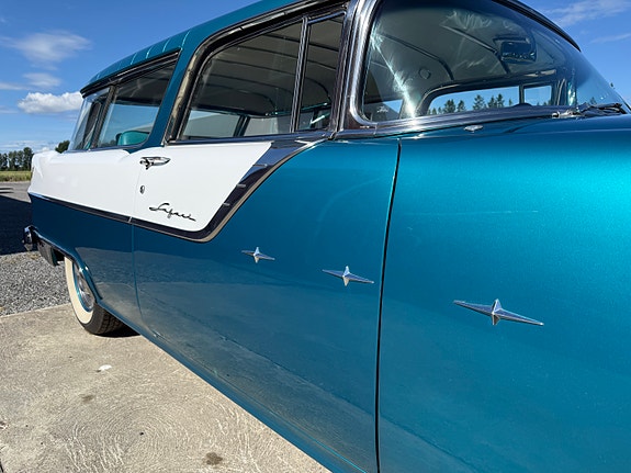 Pontiac Star Chief Safari 8 of 30