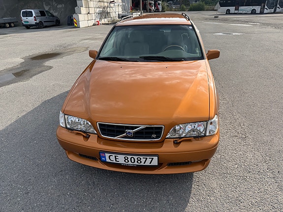 Volvo V70 4 of 11