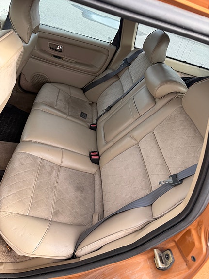 Volvo V70 8 of 11