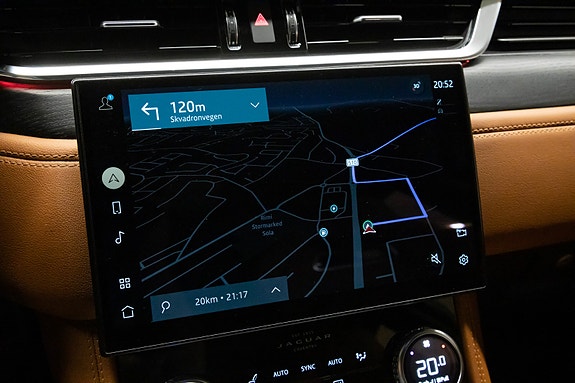Jaguar F-PACE 30 of 30