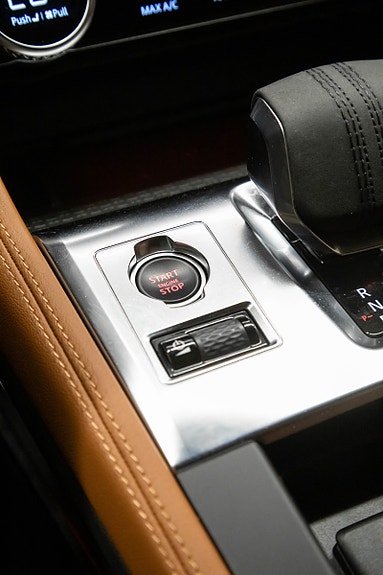 Jaguar F-PACE 26 of 30