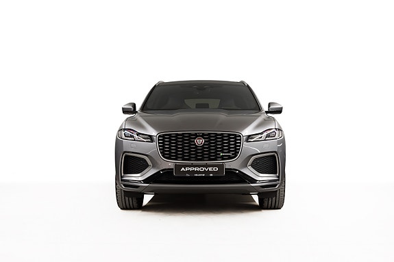 Jaguar F-PACE 8 of 30