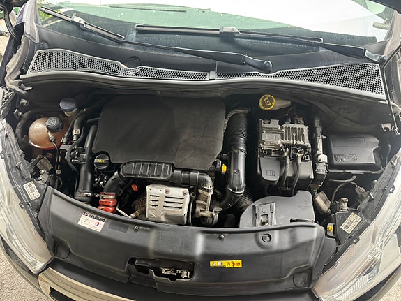 Peugeot 208 9 of 12