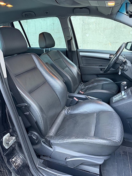 Opel Zafira 12 of 13