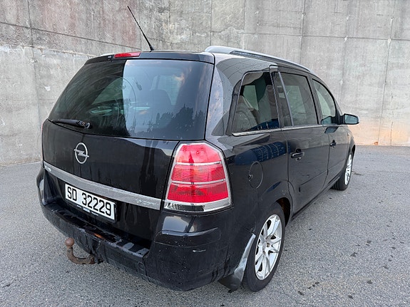 Opel Zafira 4 of 13