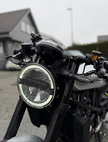 Husqvarna Vitpilen 701 8 of 30