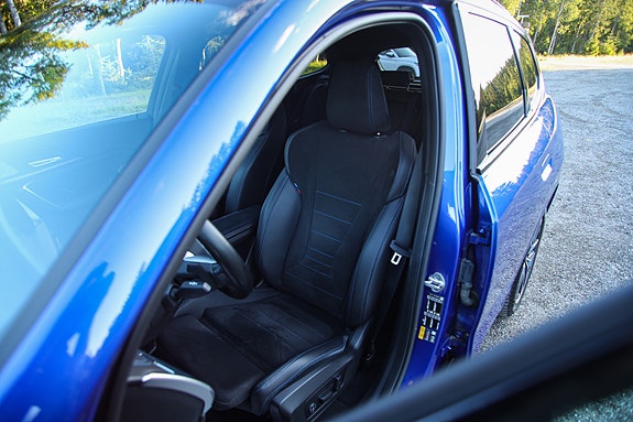 BMW iX1 13 of 30