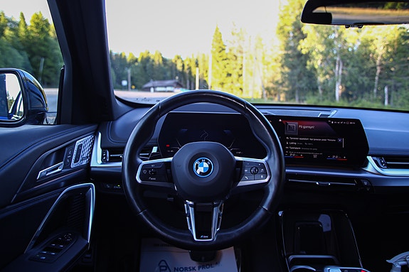 BMW iX1 19 of 30
