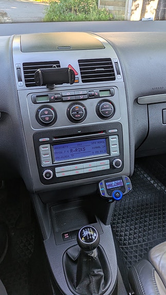 Volkswagen Touran 4 of 5