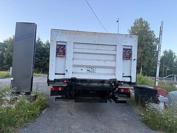 Renault Midlum med plan og fjernstyrt luftelem | Nylig EU-godkjent | Lav kilometerstand 14 of 24