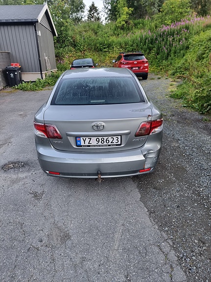 Toyota Avensis 5 of 5