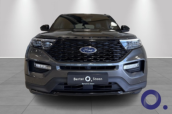Ford Explorer 2 of 5