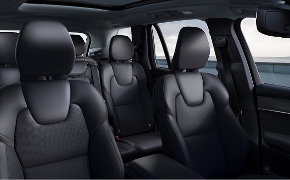 Volvo XC90 19 of 30