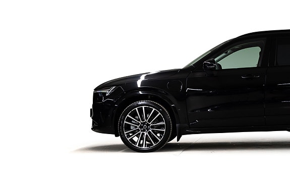 Volvo XC90 9 of 30