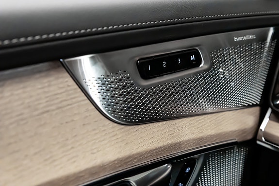 Volvo XC90 17 of 30