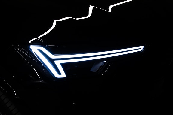 Volvo XC90 14 of 30