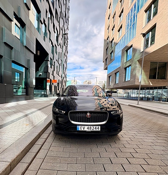 Jaguar I-PACE 11 of 21