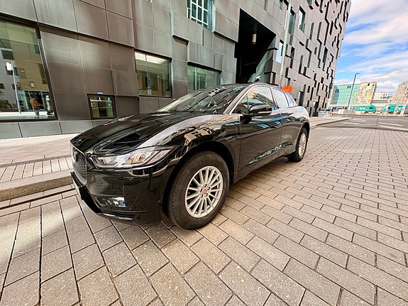 Jaguar I-PACE 9 of 21