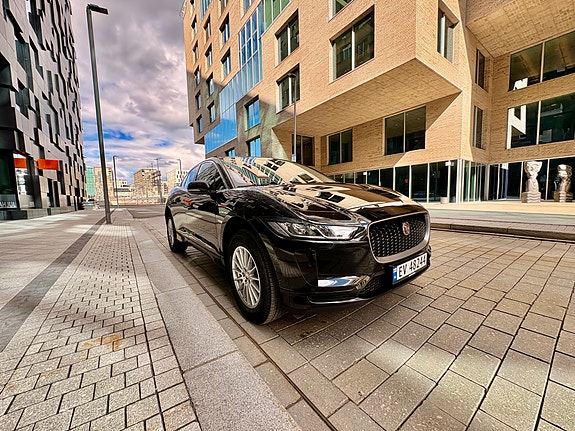 Jaguar I-PACE 7 of 21
