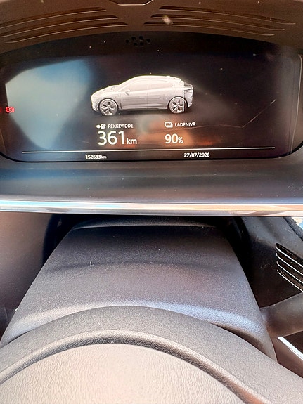 Jaguar I-PACE 15 of 21