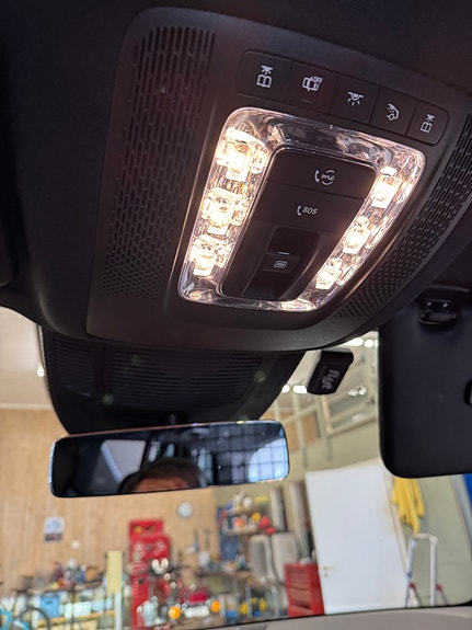 Mercedes-Benz GLS400 d 18 of 24