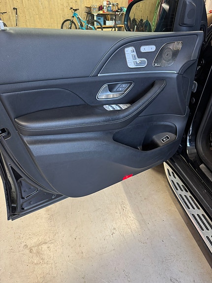 Mercedes-Benz GLS400 d 14 of 24