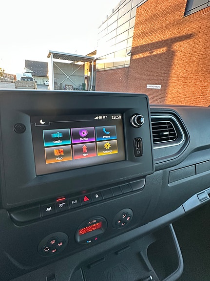 Renault Master 14 of 21