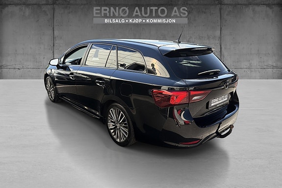 Toyota Avensis 5 of 5