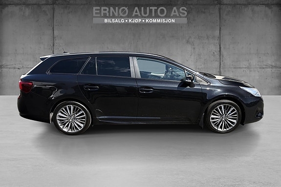 Toyota Avensis 2 of 5