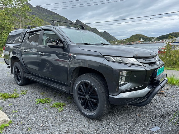 Mitsubishi L200 2 of 5