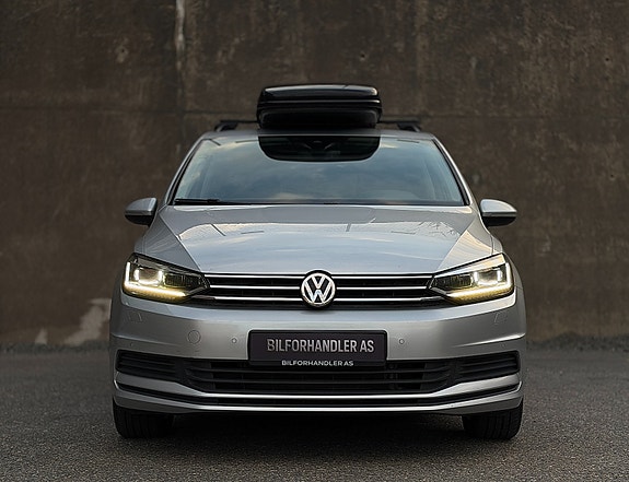 Volkswagen Touran 5 of 5