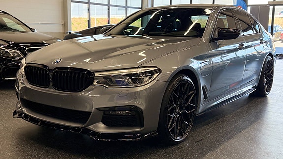 BMW 530e 2 of 5