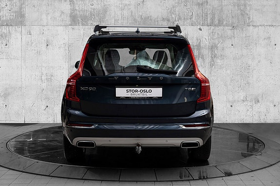 Volvo XC90 4 of 5