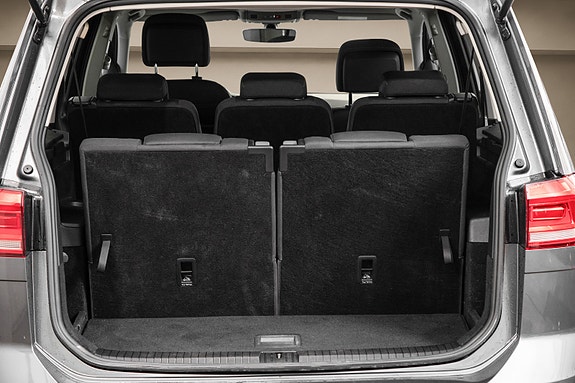 Volkswagen Touran 6 of 30