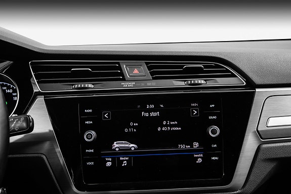 Volkswagen Touran 28 of 30
