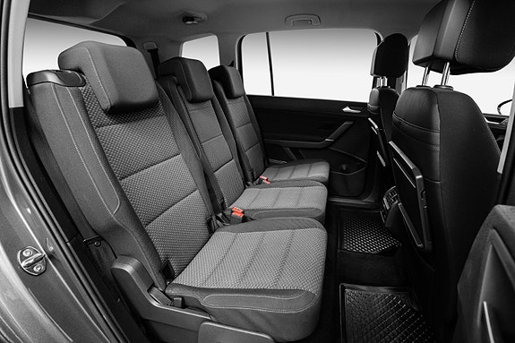 Volkswagen Touran 12 of 30