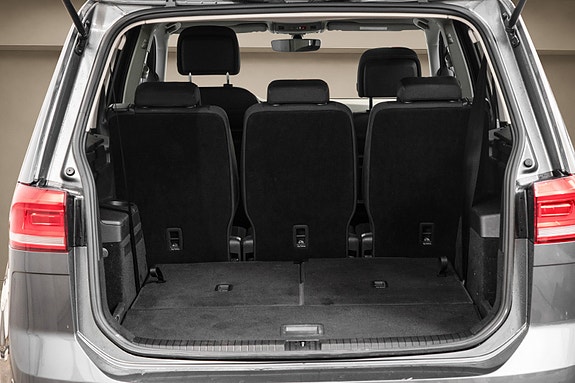 Volkswagen Touran 8 of 30