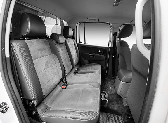 Volkswagen Amarok 14 of 26