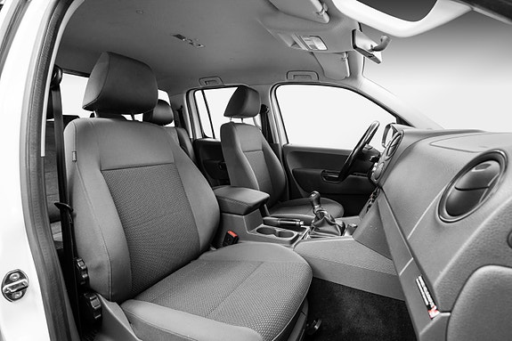Volkswagen Amarok 12 of 26