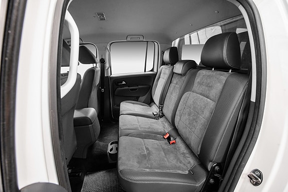 Volkswagen Amarok 13 of 26
