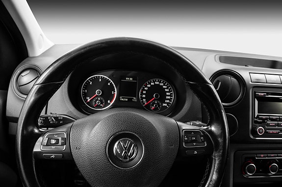 Volkswagen Amarok 21 of 26