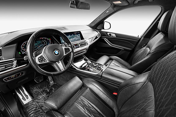 BMW X7 13 of 30