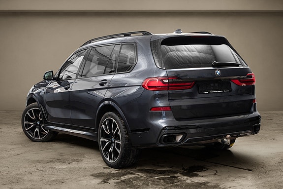 BMW X7 4 of 30